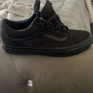 Slightly used. Dusty from sitting in box.